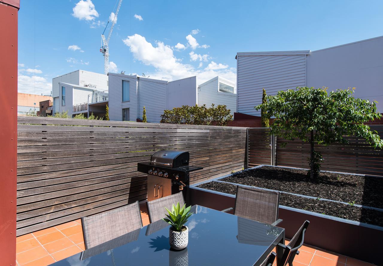 Sullivans Cove Apartments Гобарт Екстер'єр фото Rooftop garden